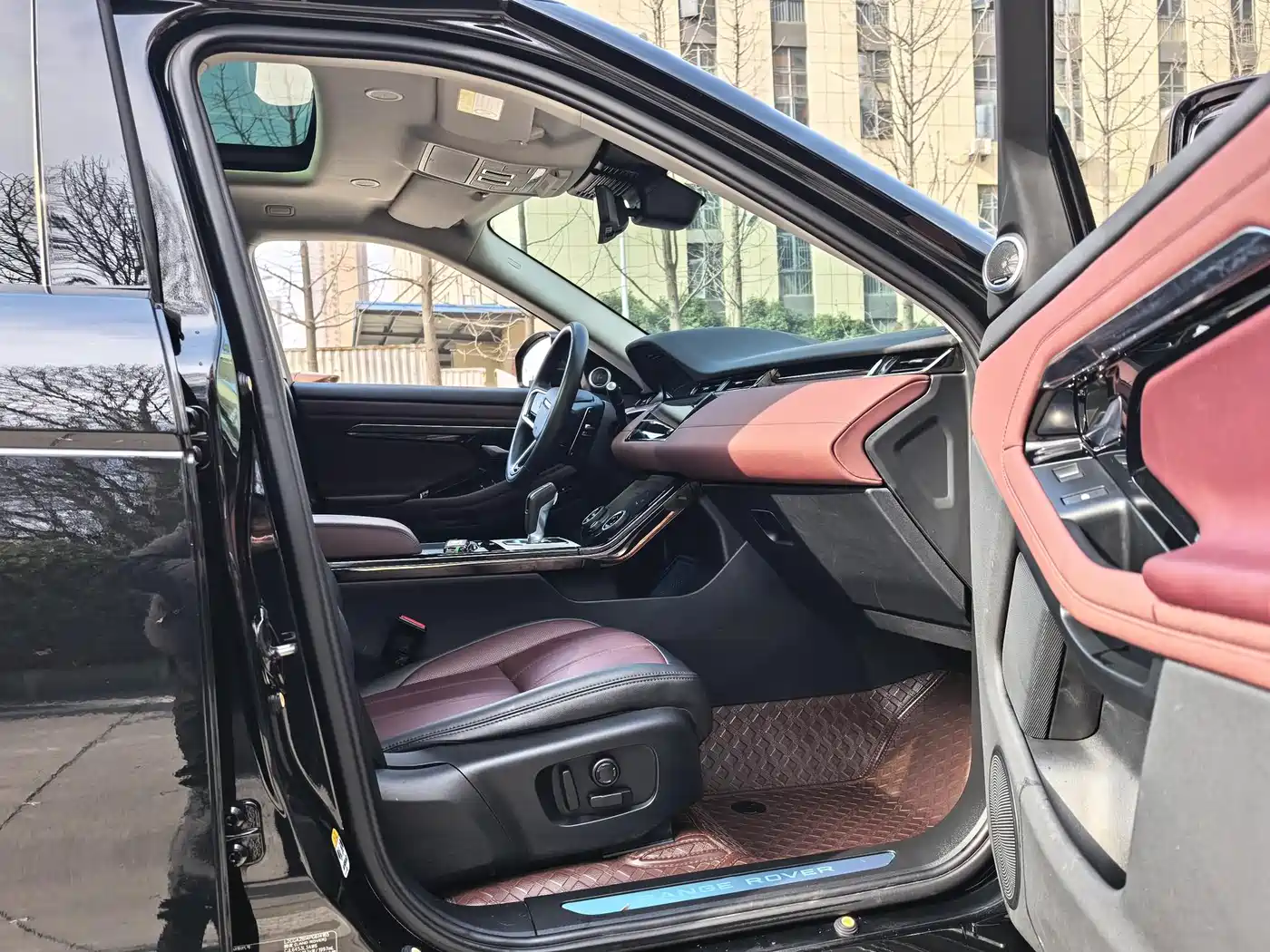 Land Rover Range Rover Evoque 2024 Range Rover Evoque L 249PS Light Master Edition фото 20