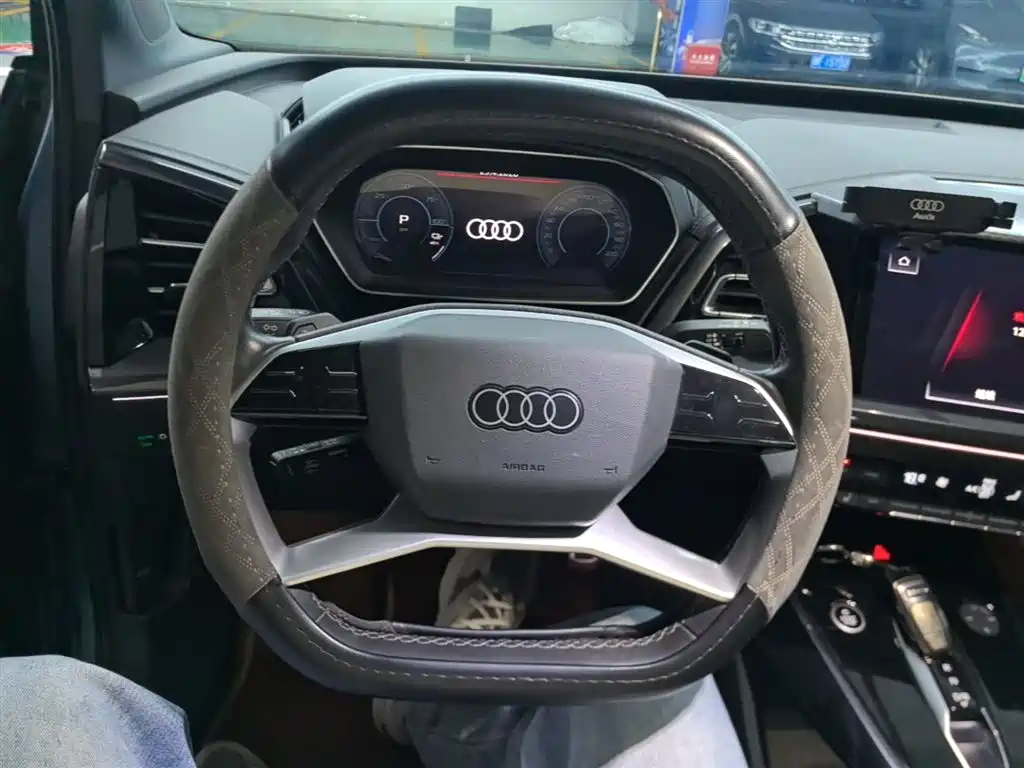 Audi Q4 e-tron 2023 40 e-tron Pioneer Edition фото 11