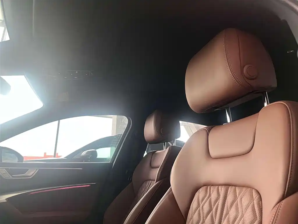 Audi A6L 2025 45 TFSI quattro Premium Sport фото 13