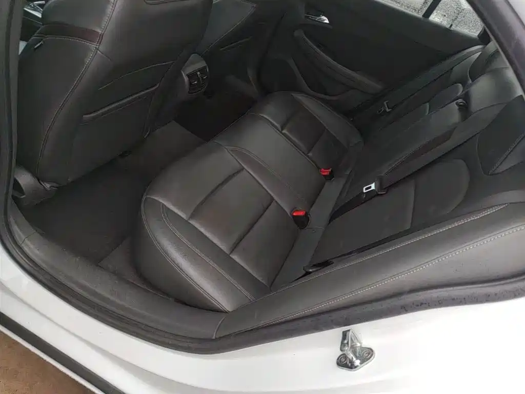 Chevrolet Malibu 2017 1.5T Automatic Luxury Edition фото 17