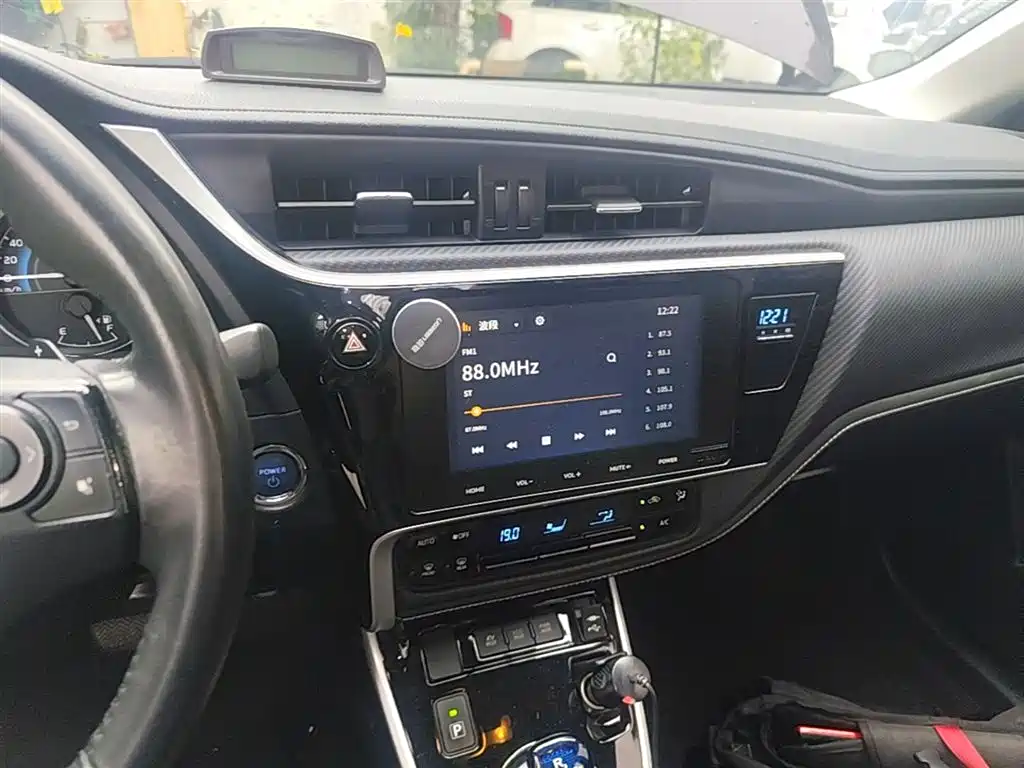 Toyota Levin 2017 Facelift Hybrid 1.8H GS-L E-CVT Leading Edition China V фото 13