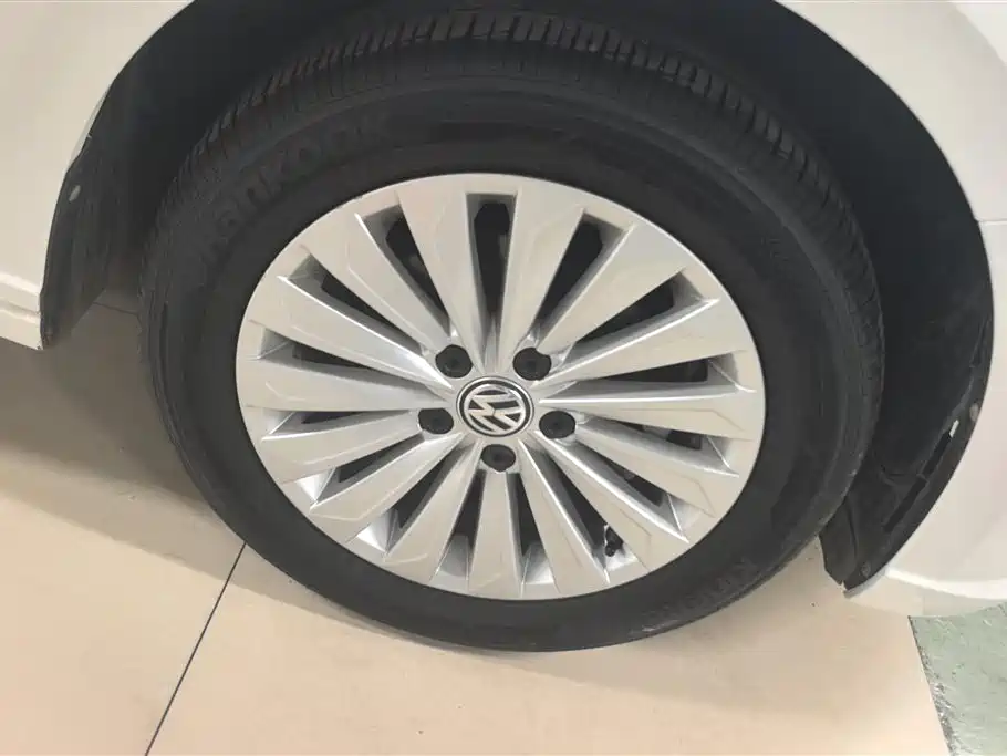Volkswagen Lavida 2019 1.5L Automatic Comfort Edition China VI фото 6