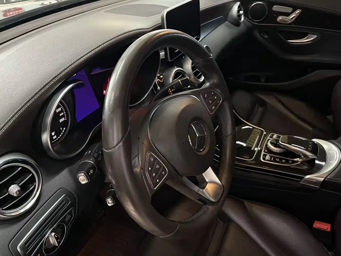Mercedes-Benz GLC 2016 GLC 260 4MATIC Dynamic фото 17