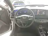 Photo 11 - Cadillac XT4