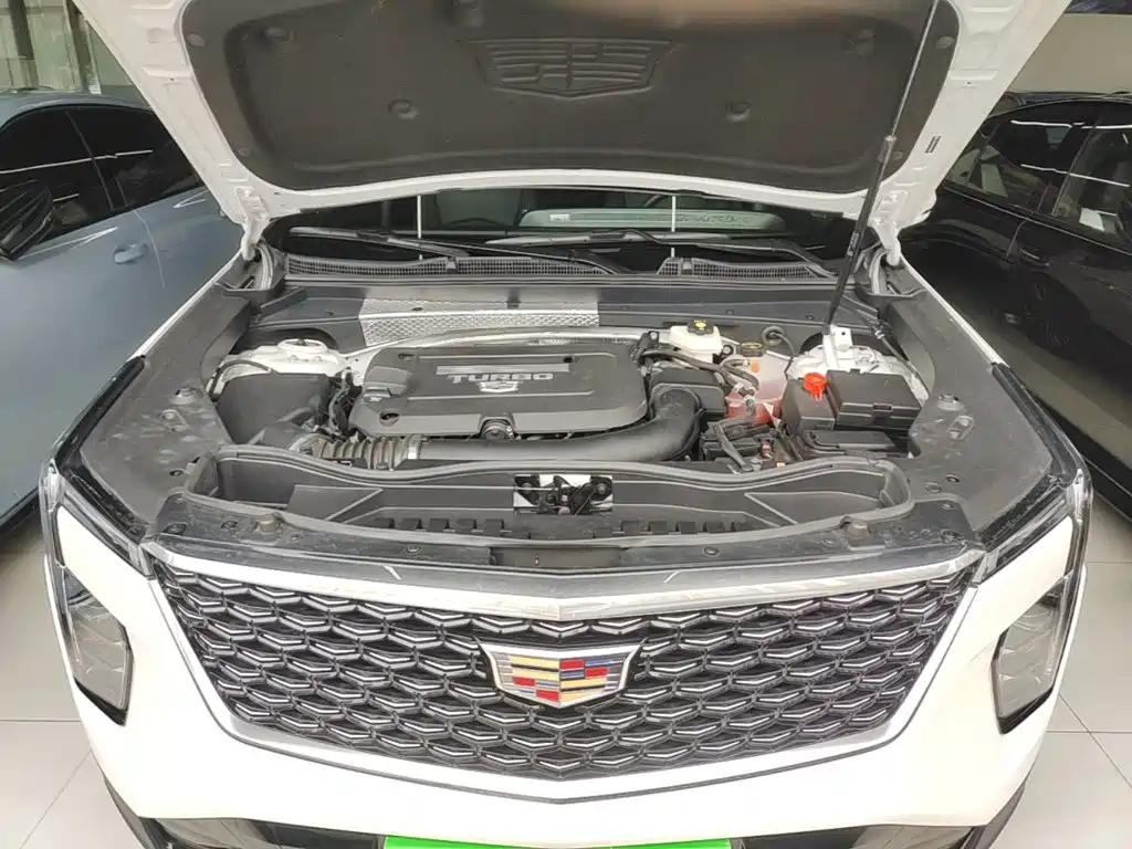 Photo 20 - Cadillac XT4