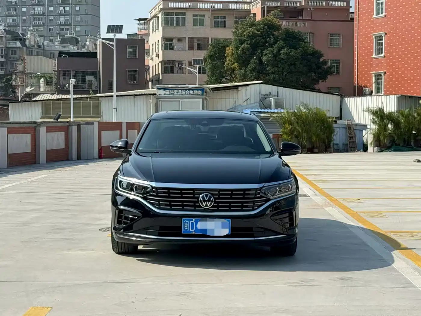 Volkswagen Passat 2022 330TSI Luxury Edition фото 2