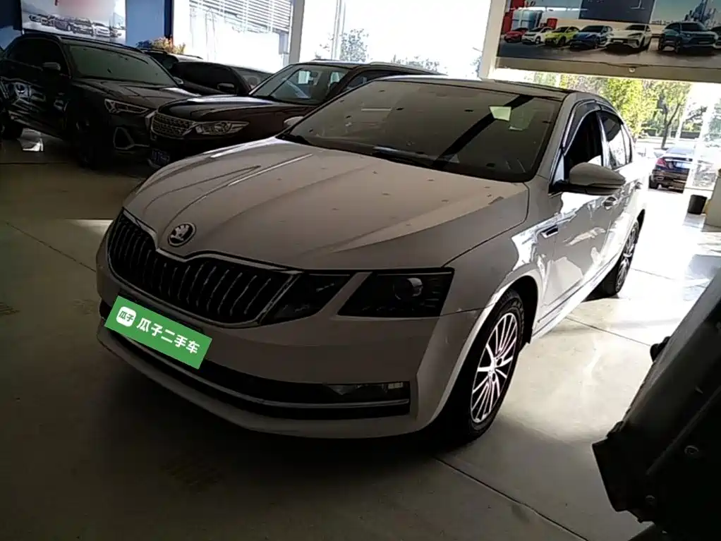 صورة 2 - Škoda Octavia