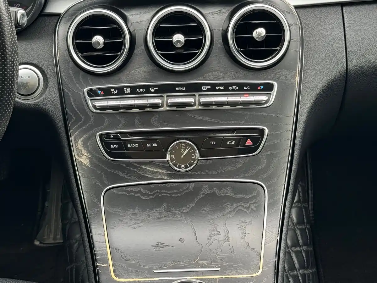 Mercedes-Benz C-Class 2015 C 200 L Sport фото 17