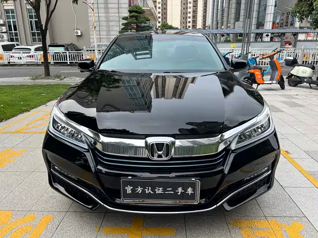 Honda Accord 2016 Hybrid 2.0L Premium Edition — фото 1