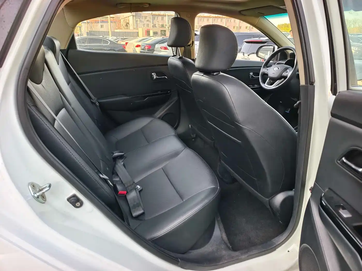 Kia K2 2012 Sedan 1.6L AT Premium ECO Commemorative Edition фото 16