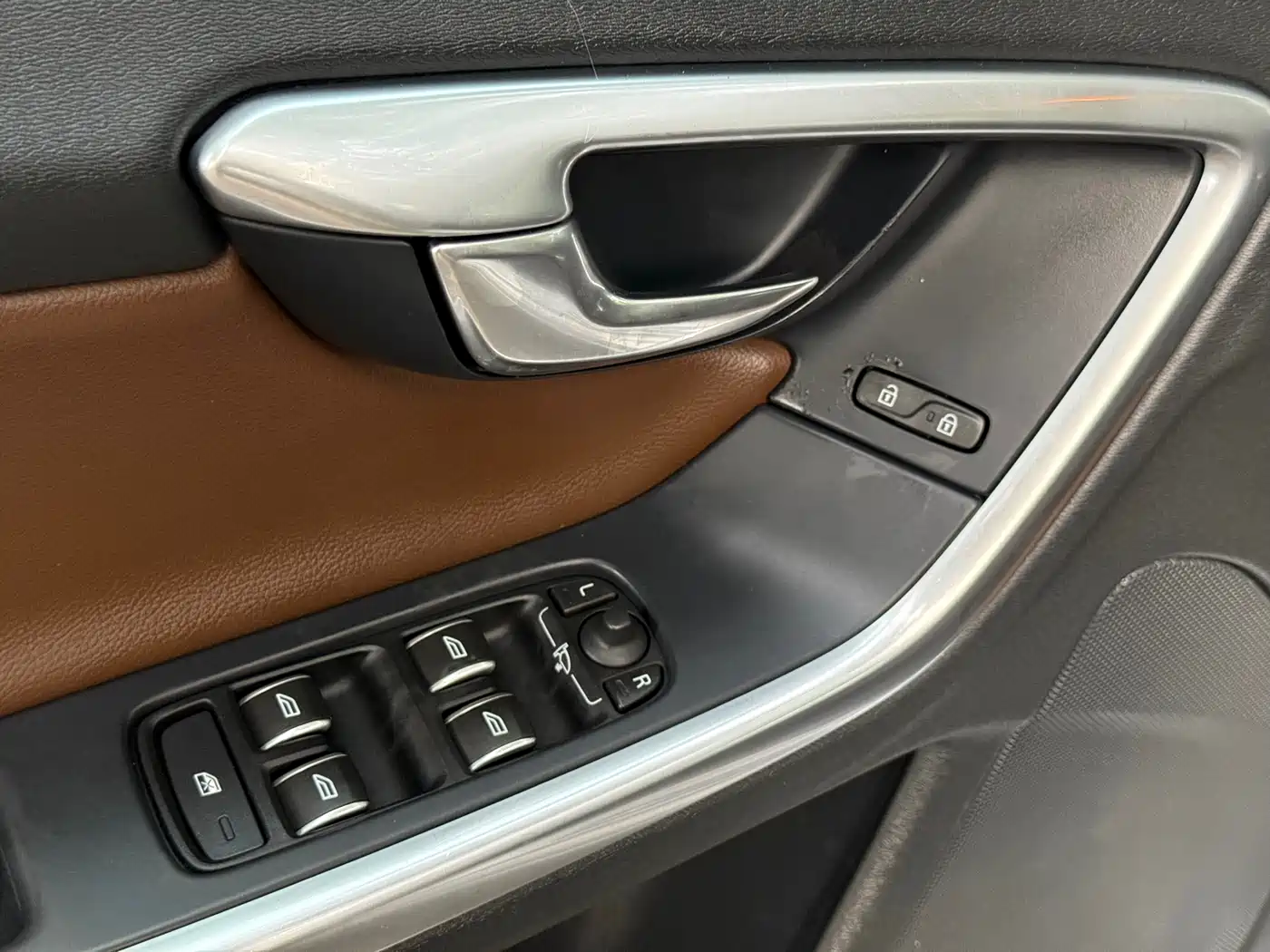 Volvo S60 Plug-in Hybrid 2016 2015 S60L E-Drive Hybrid T6 Intelligent Edition