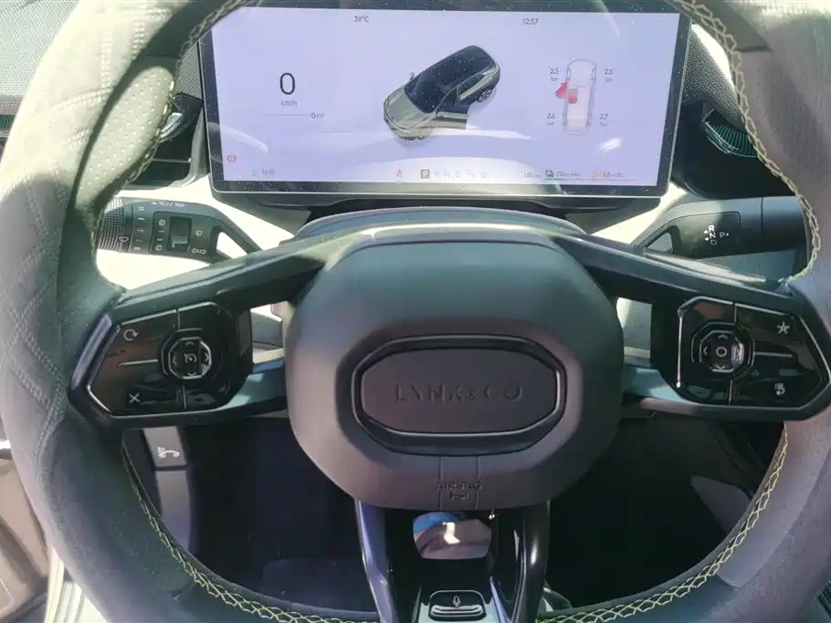 Lynk & Co 08 EM-P 2025 220km AWD Performance Halo фото 15