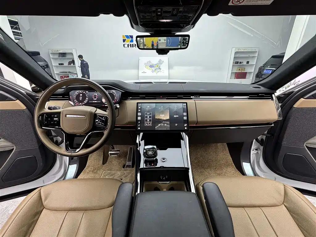 Land Rover Range Rover Sport 2024 400PS Dynamic SE фото 9