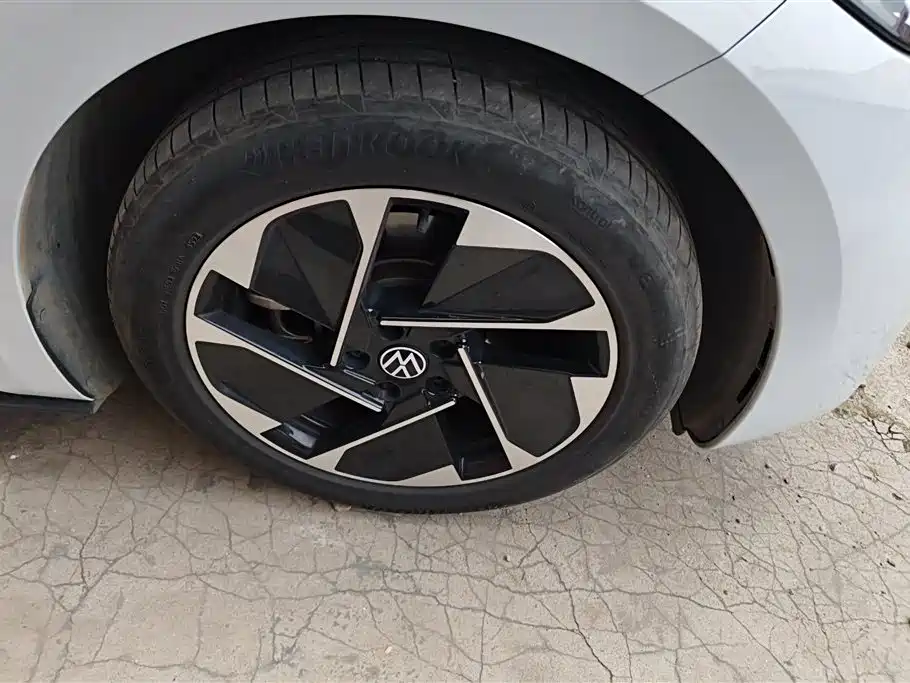 Volkswagen ID.3 2023 Pure Smart Edition фото 6