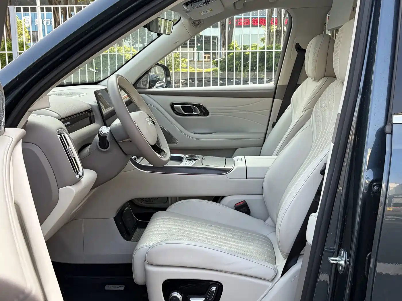 Geely Galaxy Galaxy M9 2025 2025 Model 230km 2WD Explorer+ Edition