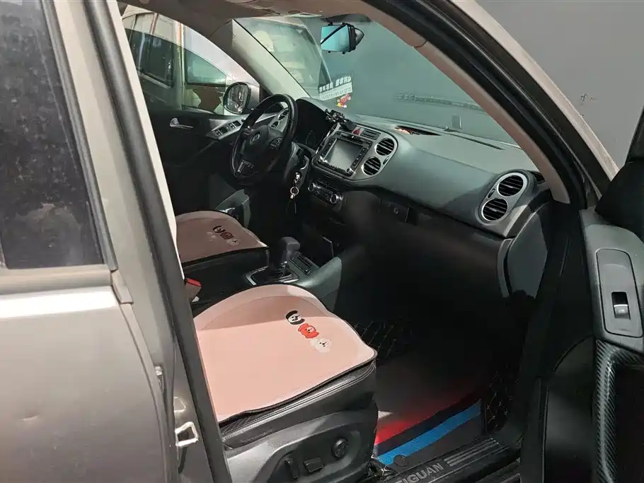 Volkswagen Tiguan 2010 1.8TSI Automatic 2WD Trend фото 8
