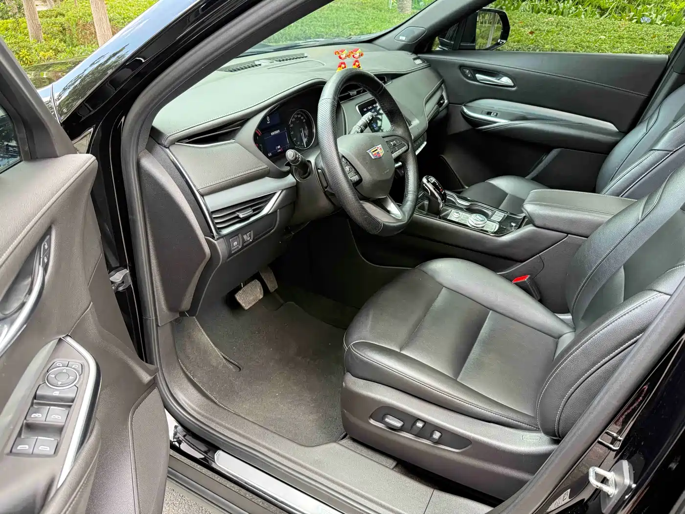 Cadillac XT4 2021 28T FWD Premium Edition фото 13
