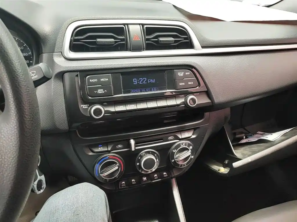 Hyundai Verna 2017 1.4L Manual Color Edition (China V) фото 13