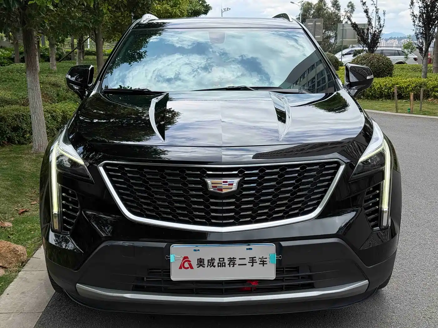 Cadillac XT4 2021 28T FWD Premium Edition фото 2