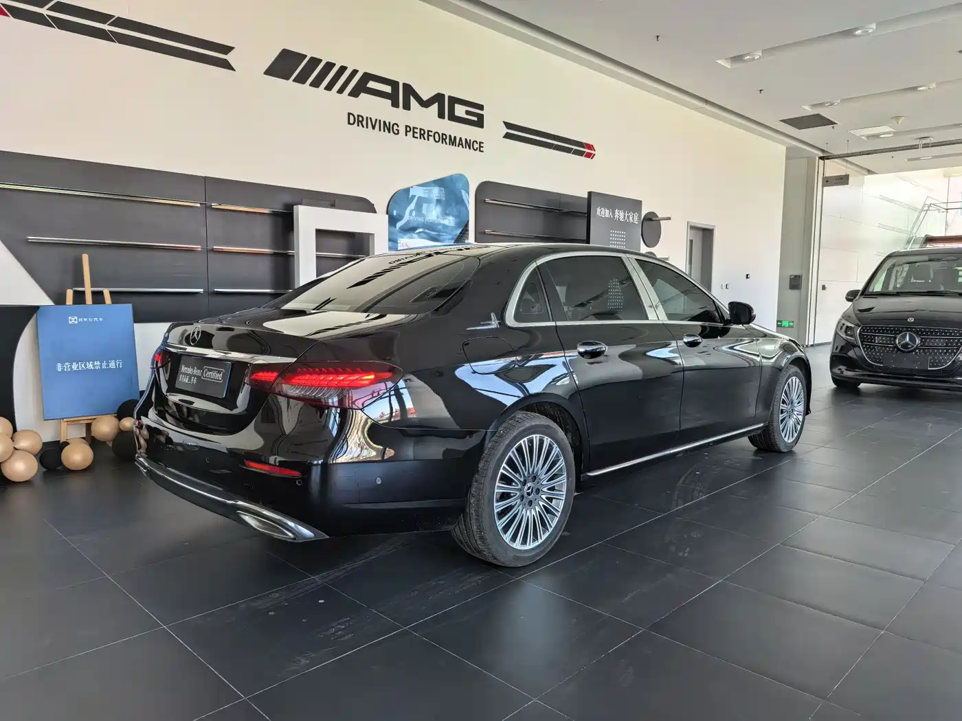 Mercedes-Benz E-Class 2022 Facelift E 300 L Luxury Style фото 6