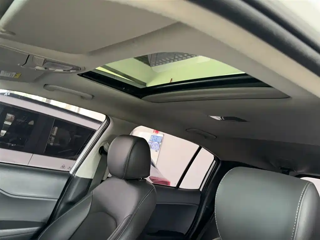 Hyundai Beijing Hyundai ix35 2019 2.0L Automatic 2WD Zhiyong·Smooth Enjoy China VI фото 13