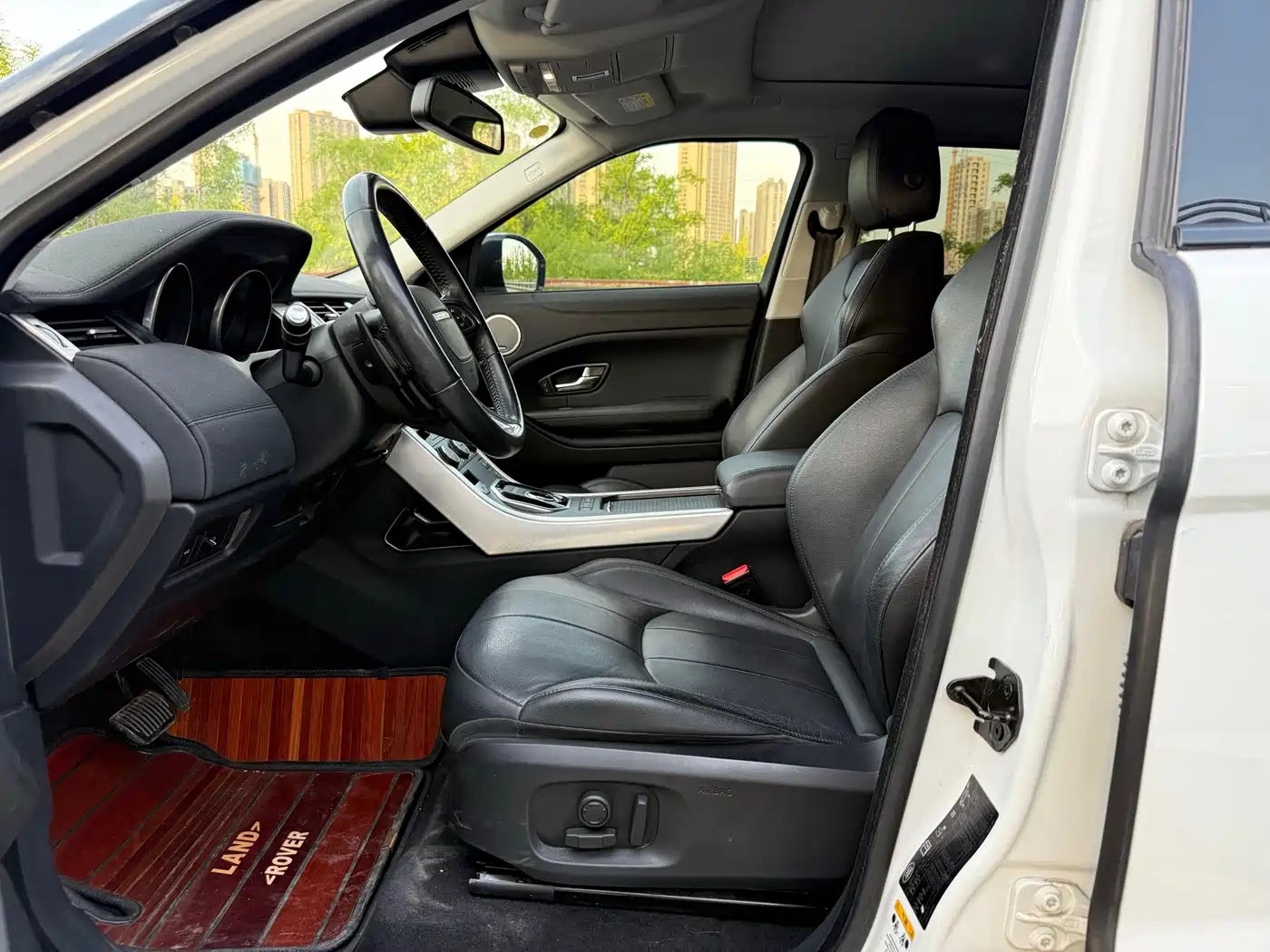 Land Rover Range Rover Evoque 2018 240PS SE Smart Edition фото 4