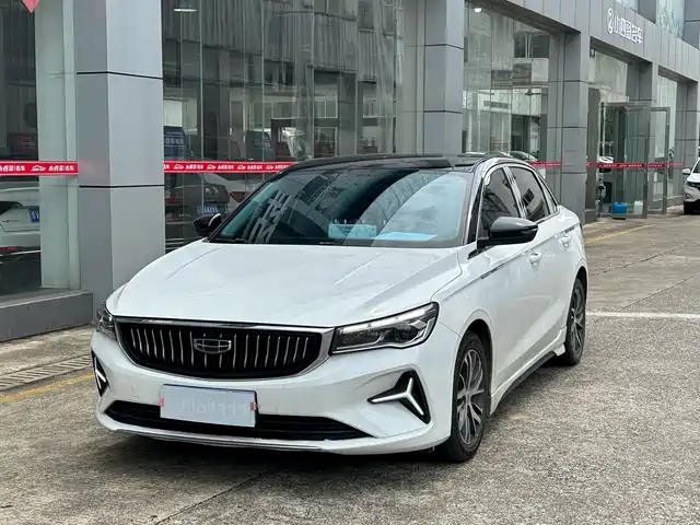 Geely Emgrand 2023
