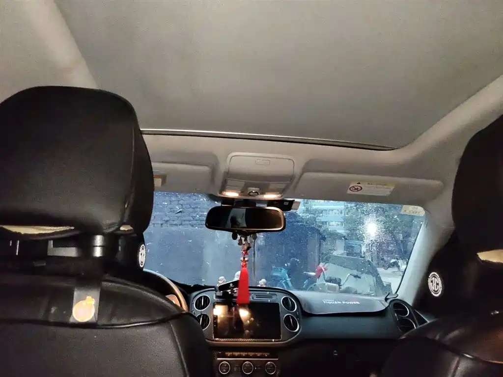 Volkswagen Tiguan 2015 1.8TSI Automatic 2WD Highline фото 9