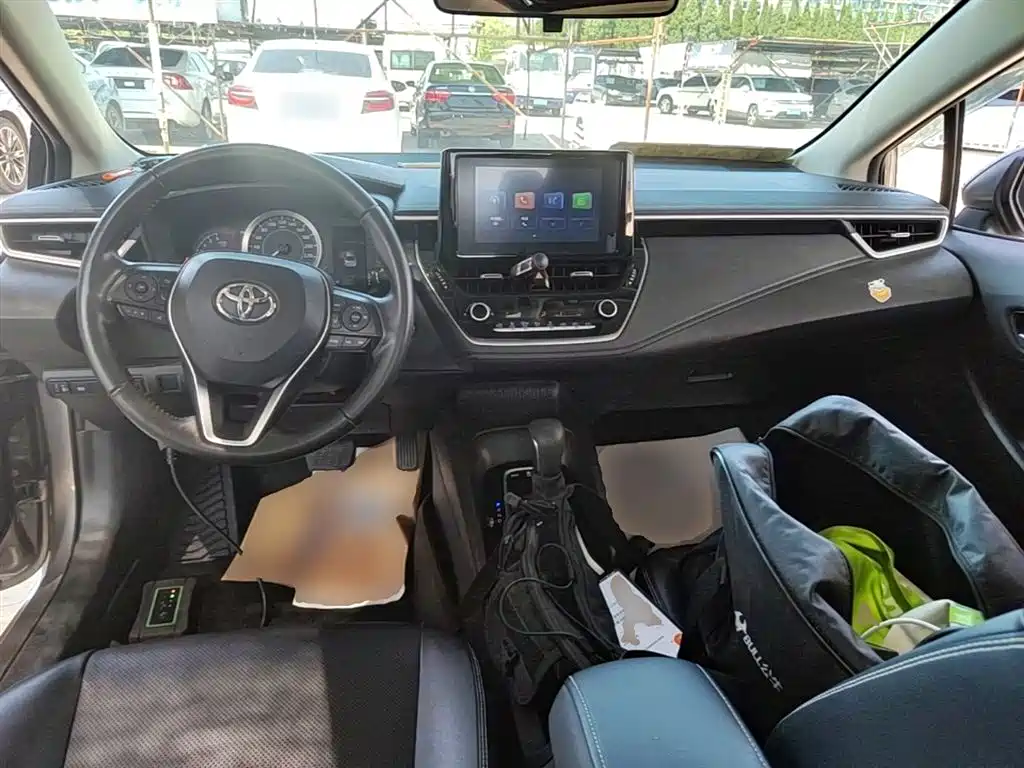 Toyota Corolla 2021 1.2T S-CVT Luxury Edition фото 10