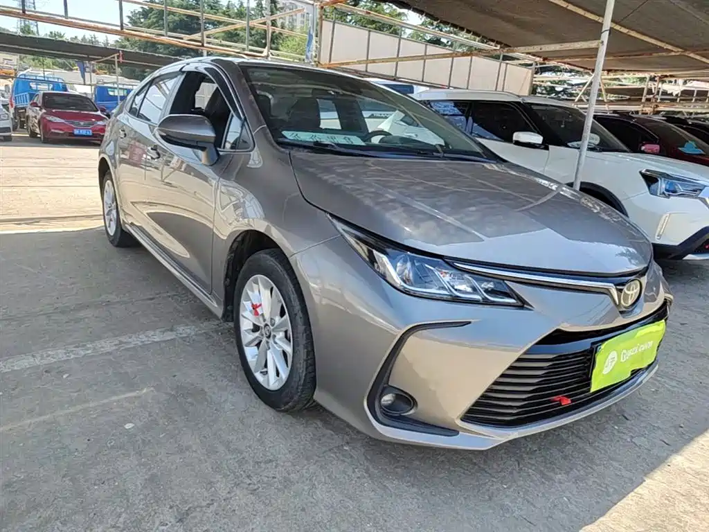 Toyota Corolla 2021 1.2T S-CVT Luxury Edition фото 4
