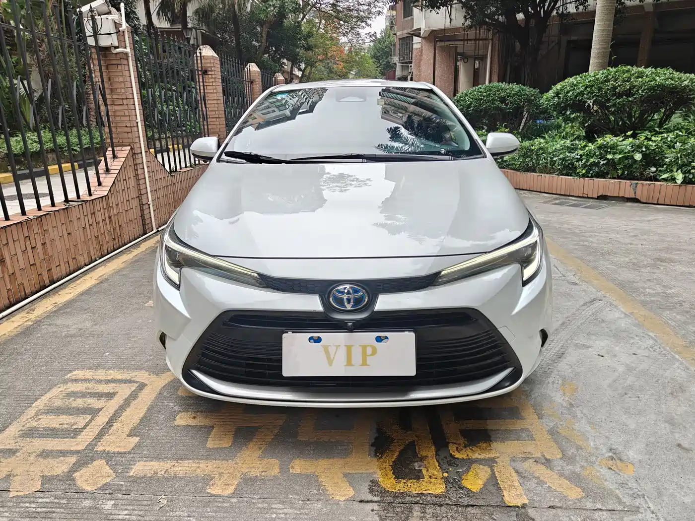 Toyota Levin 2023 Smart Hybrid 1.8L Luxury фото 2