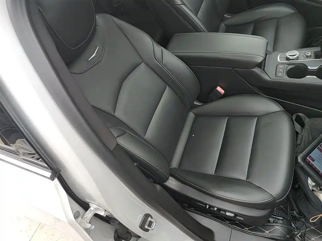 Cadillac XT4 2018 28T FWD Leading Edition фото 25