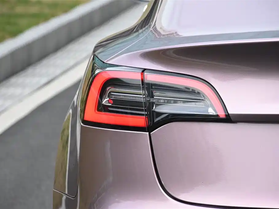TESLA MODEL 3 (IMPORTED)