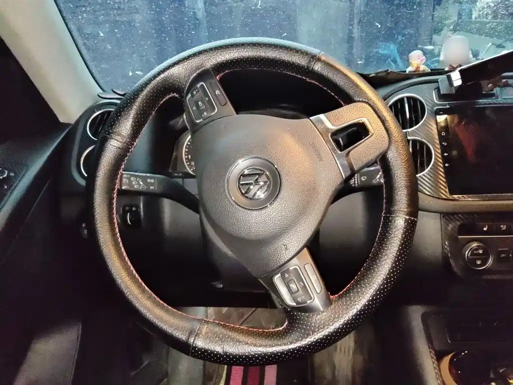 Volkswagen Tiguan 2015 1.8TSI Automatic 2WD Highline фото 3