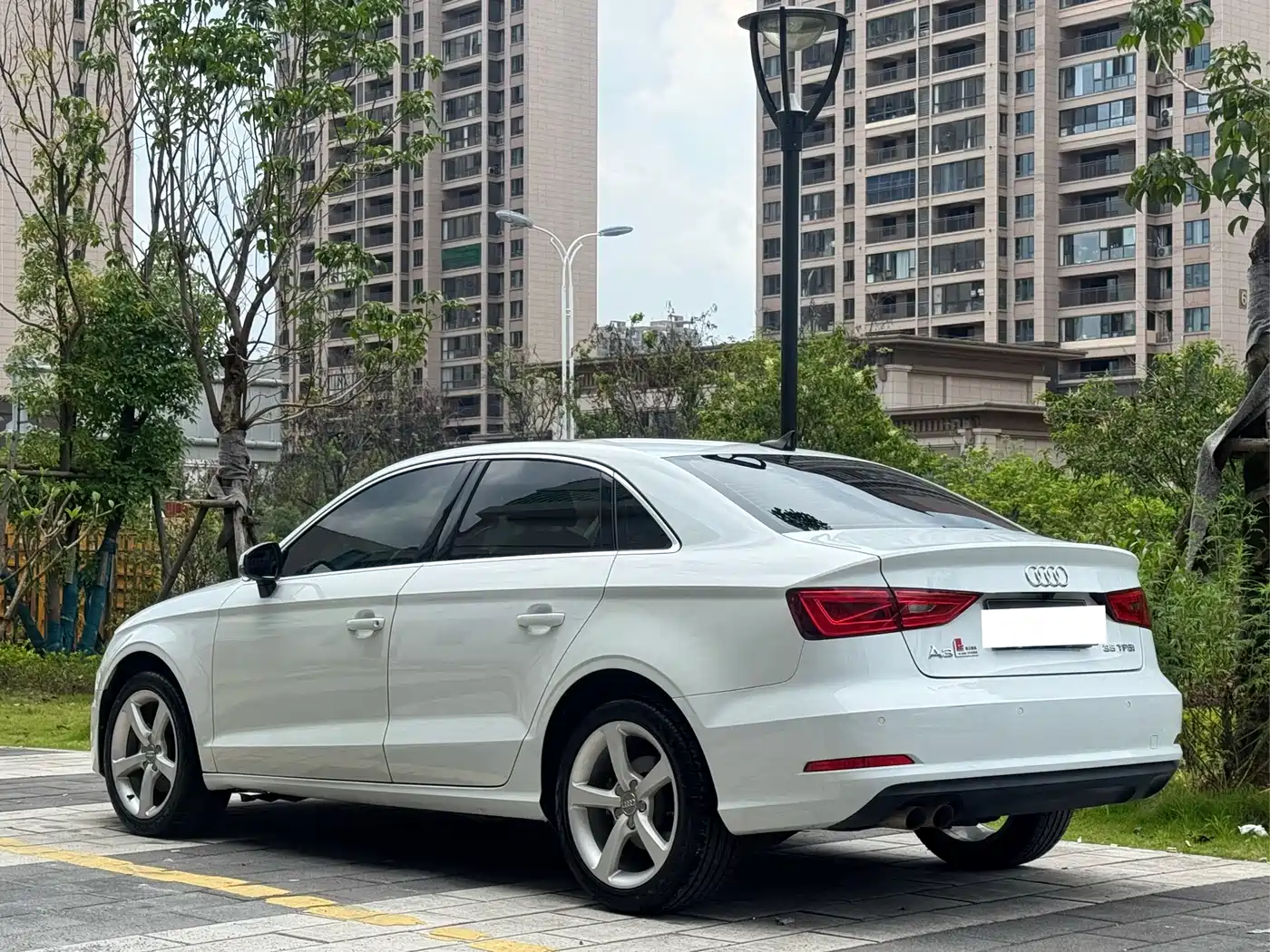 Audi A3 2015 Limousine 35 TFSI Millionth Anniversary Comfort Enjoyment Type фото 3
