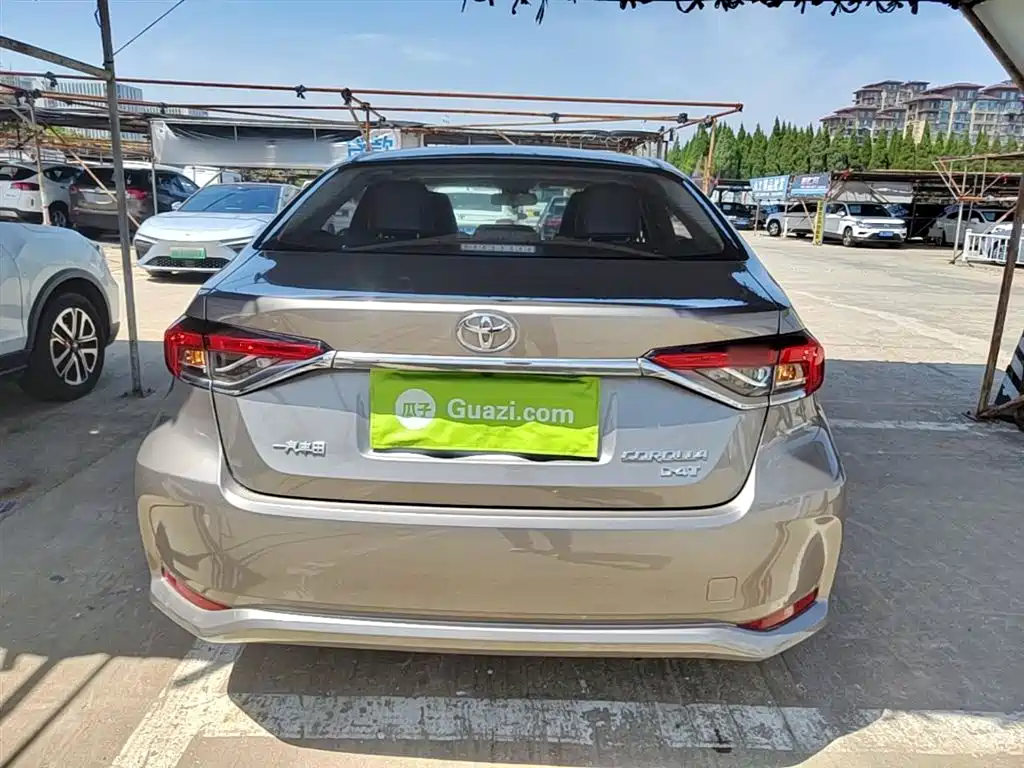 Toyota Corolla 2021 1.2T S-CVT Luxury Edition фото 6
