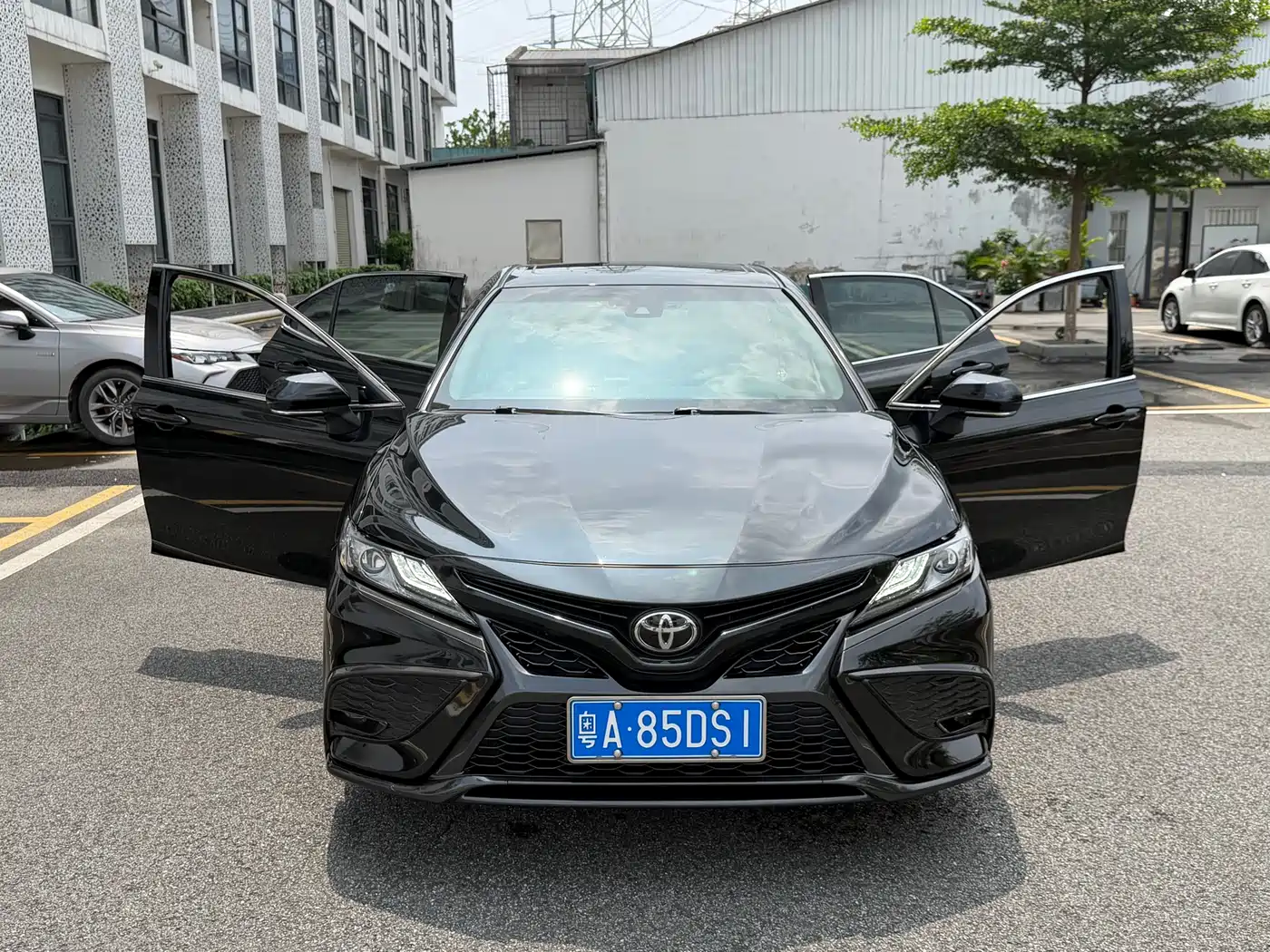 Toyota Camry 2022 2.5S Knight Edition фото 2