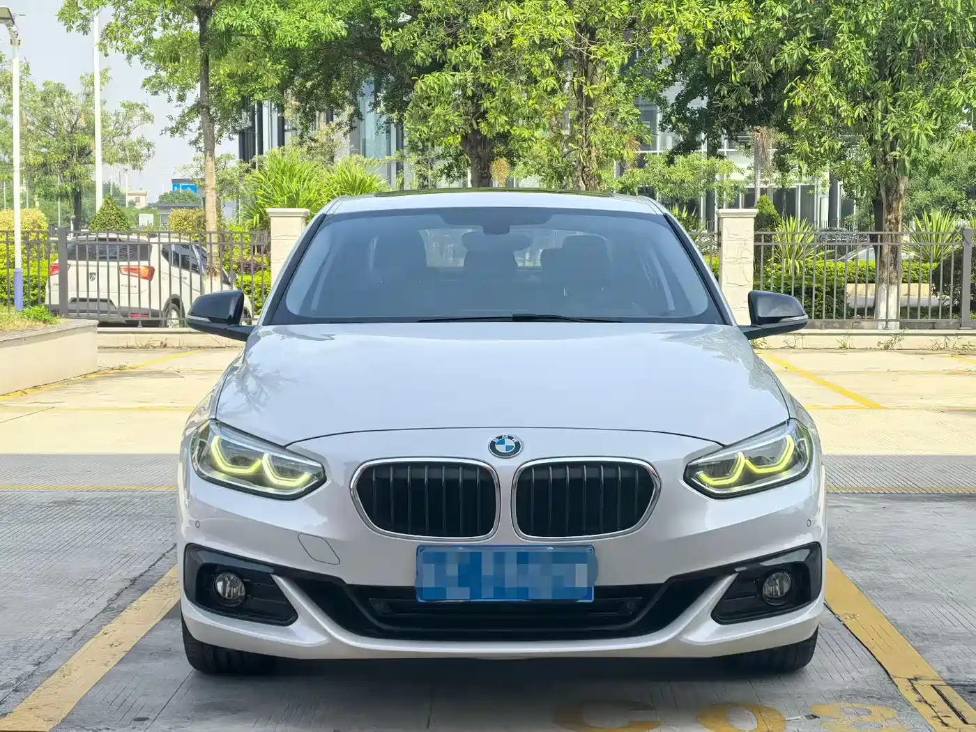 BMW 1 Series 2018 125i Sport Edition фото 2