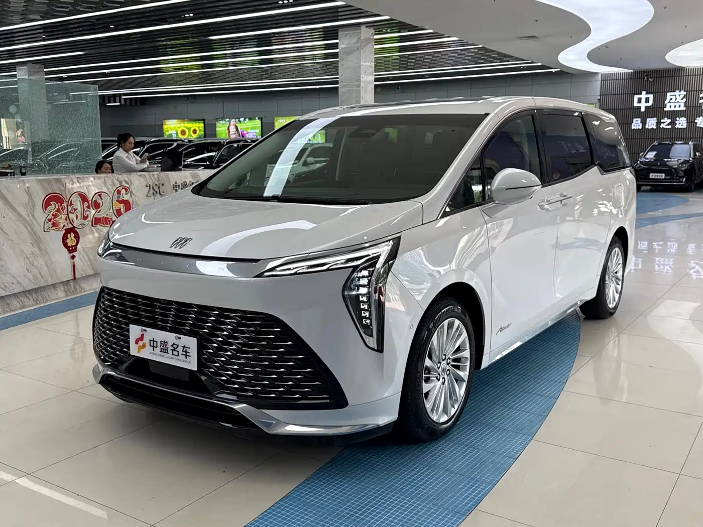Buick Century 2025 2.0T 7-Seater World Edition