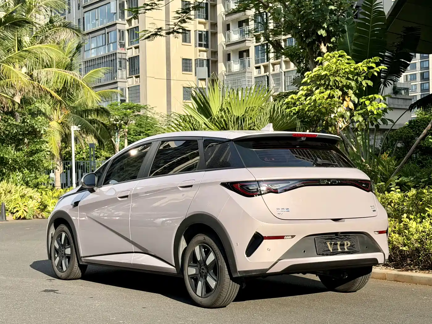 BYD Dolphin 2025 Smart Drive Edition 410km Fashion Version фото 16