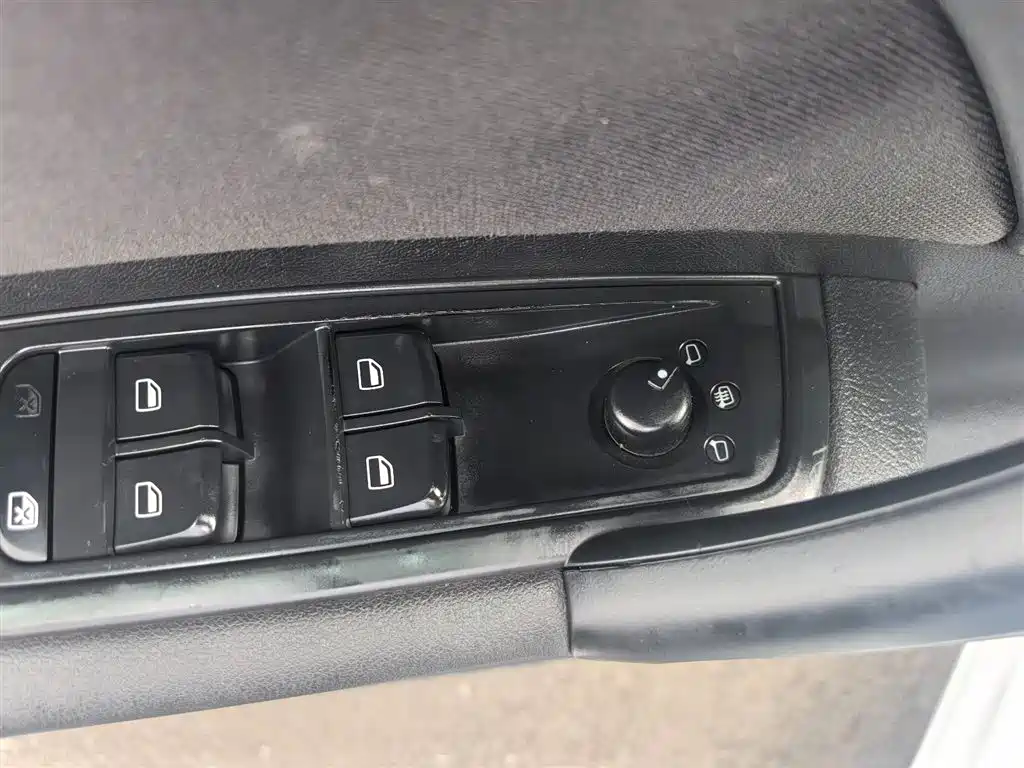 Audi A1 2013 Model 30 TFSI Sportback Urban фото 12