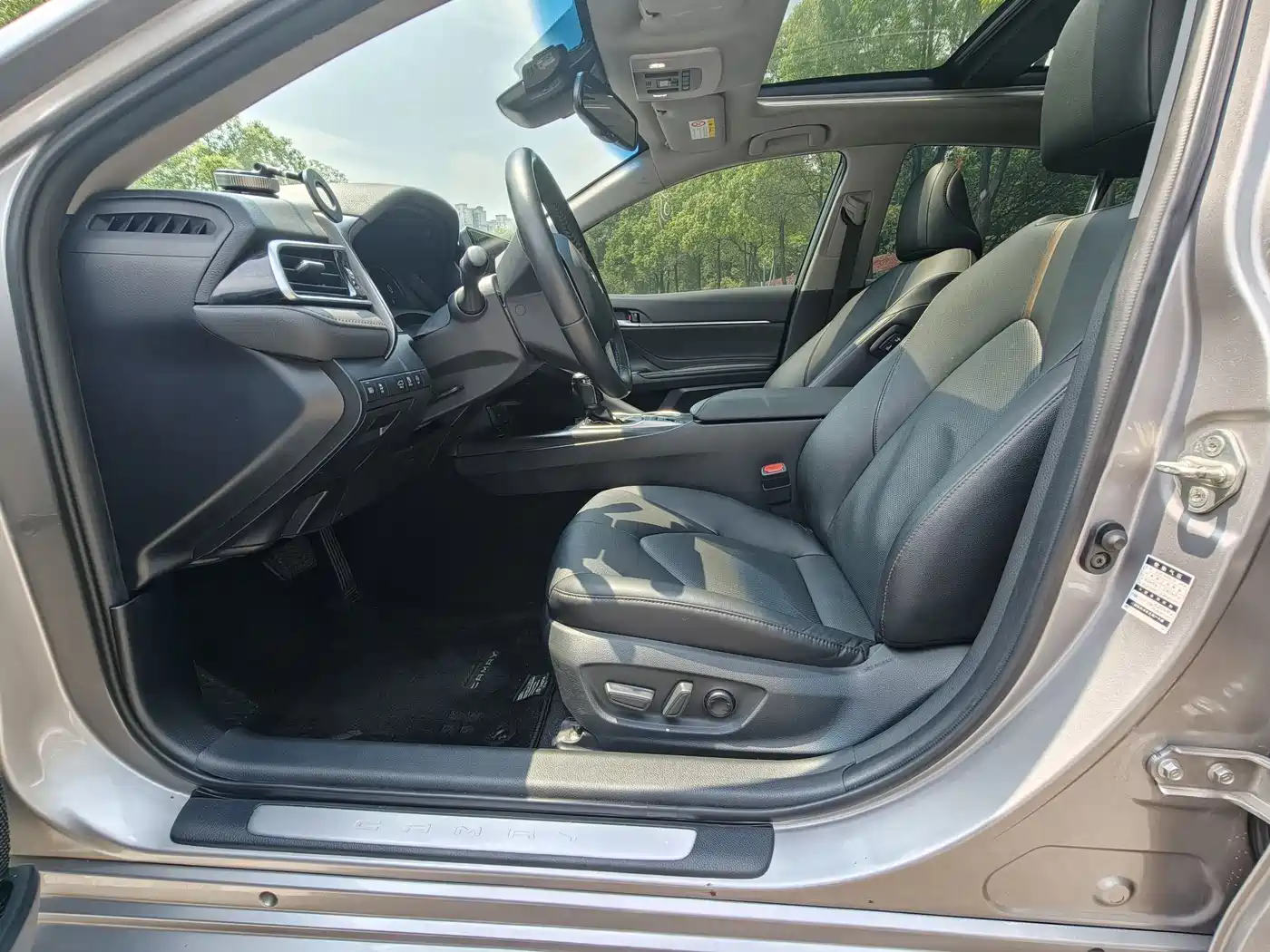 Toyota Camry 2021 2.5G Luxury Edition фото 9