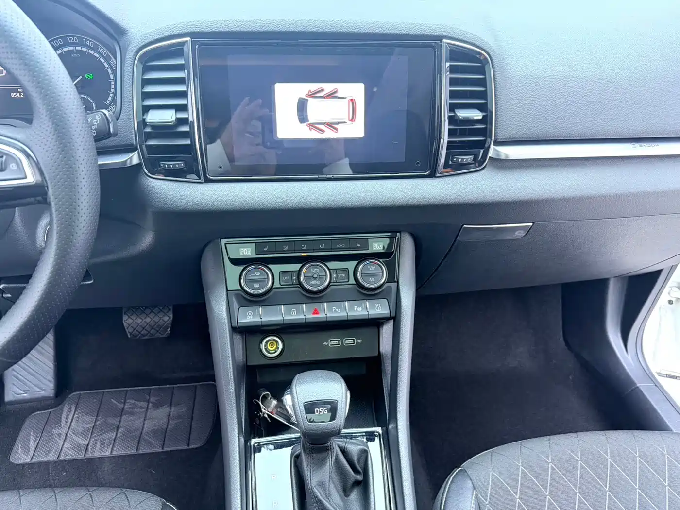 Škoda Karoq 2021 TSI280 Luxury Edition фото 10