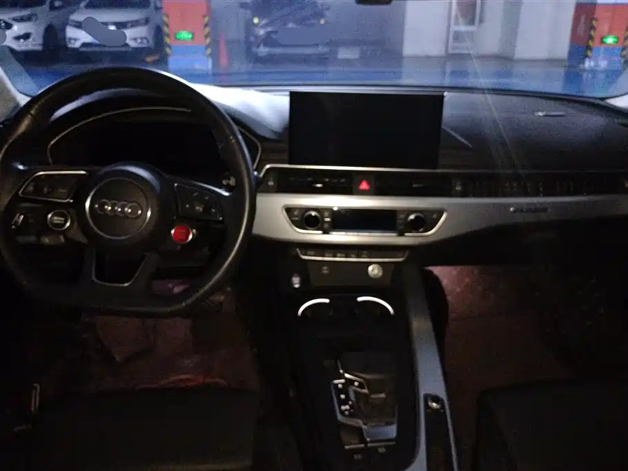 Audi A4L 2020 40 TFSI quattro Luxury Dynamic фото 12