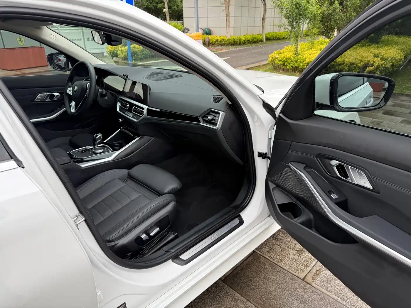 BMW 3 Series 2020 325Li Launch Edition фото 43