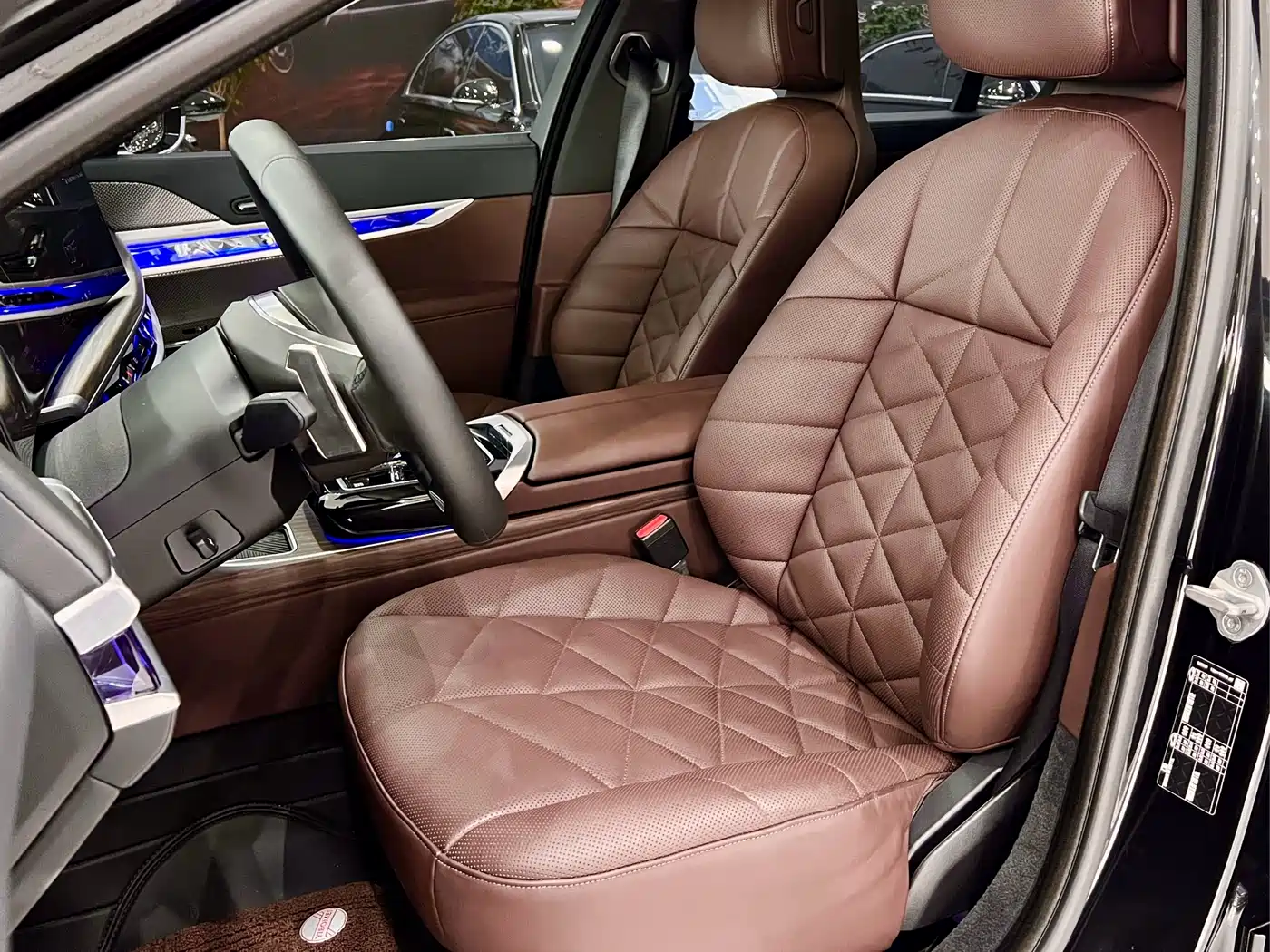 BMW 7 Series 2023 Model 735Li Luxury Package фото 6
