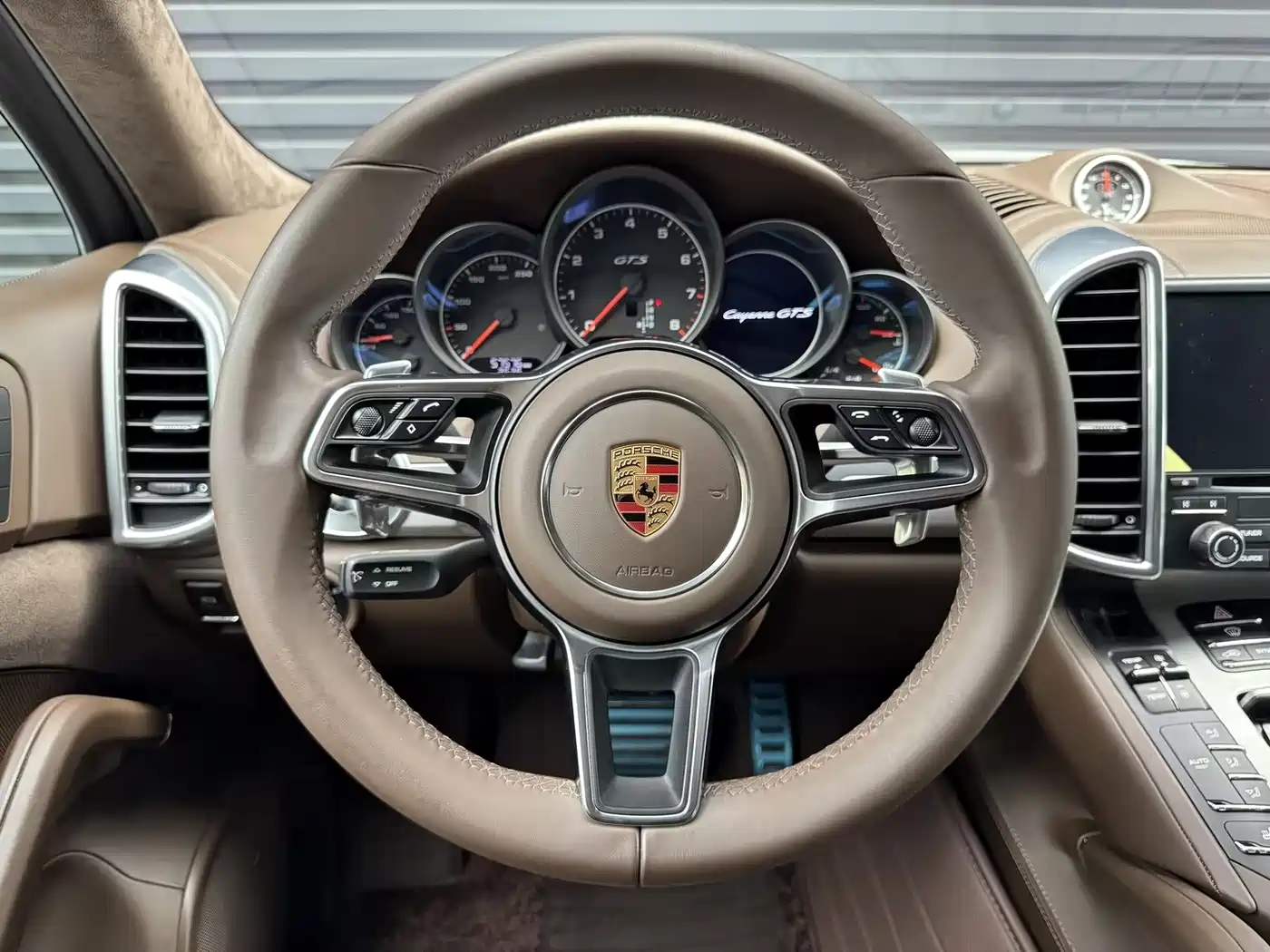 Porsche Cayenne 2016 Cayenne GTS 3.6T фото 8