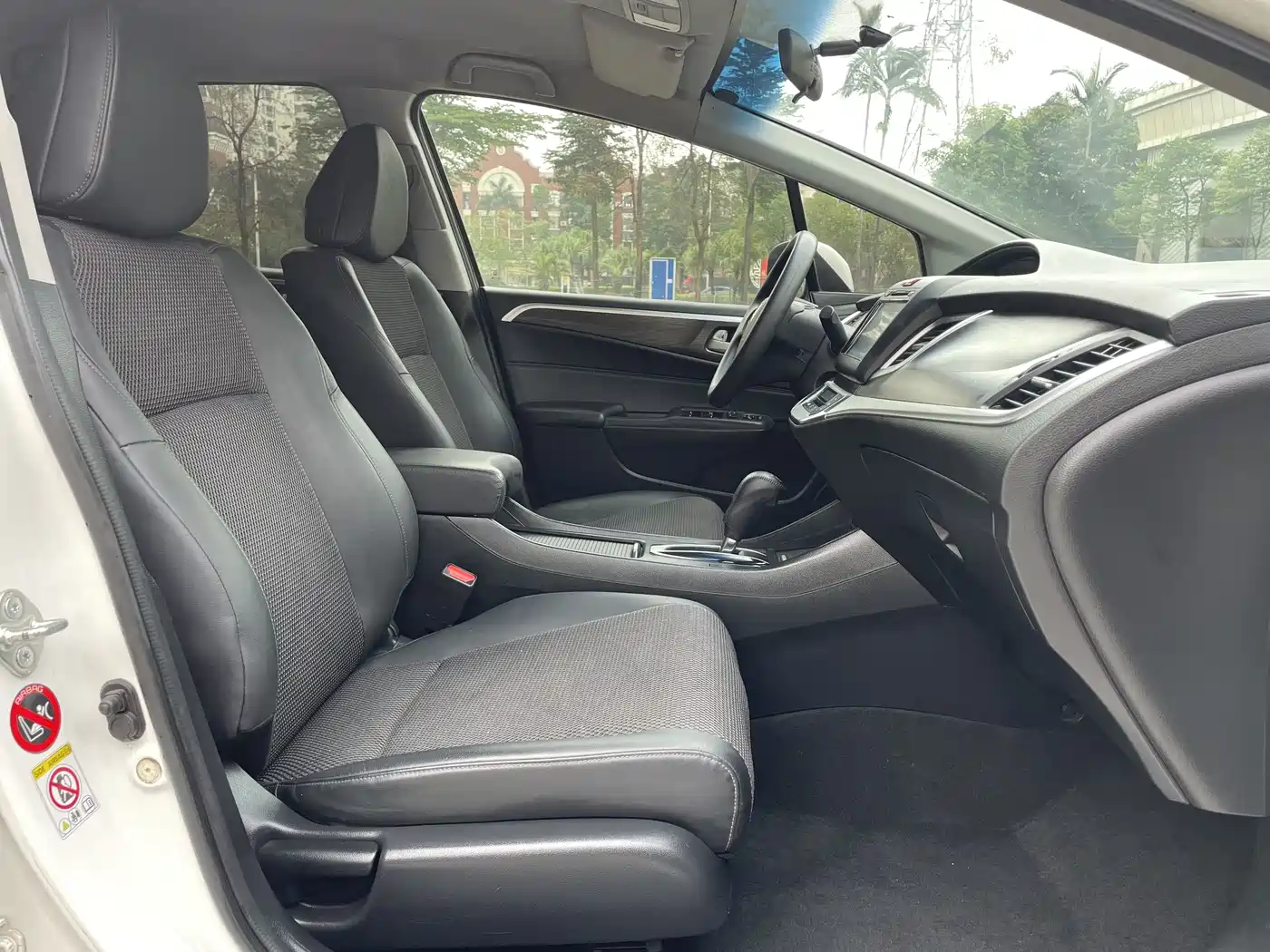Honda Jade 2014 2013 1.8L Automatic Comfort Edition 5-seater
