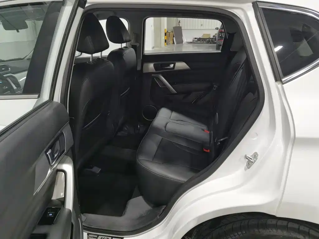 Фото 15 - Haval H2