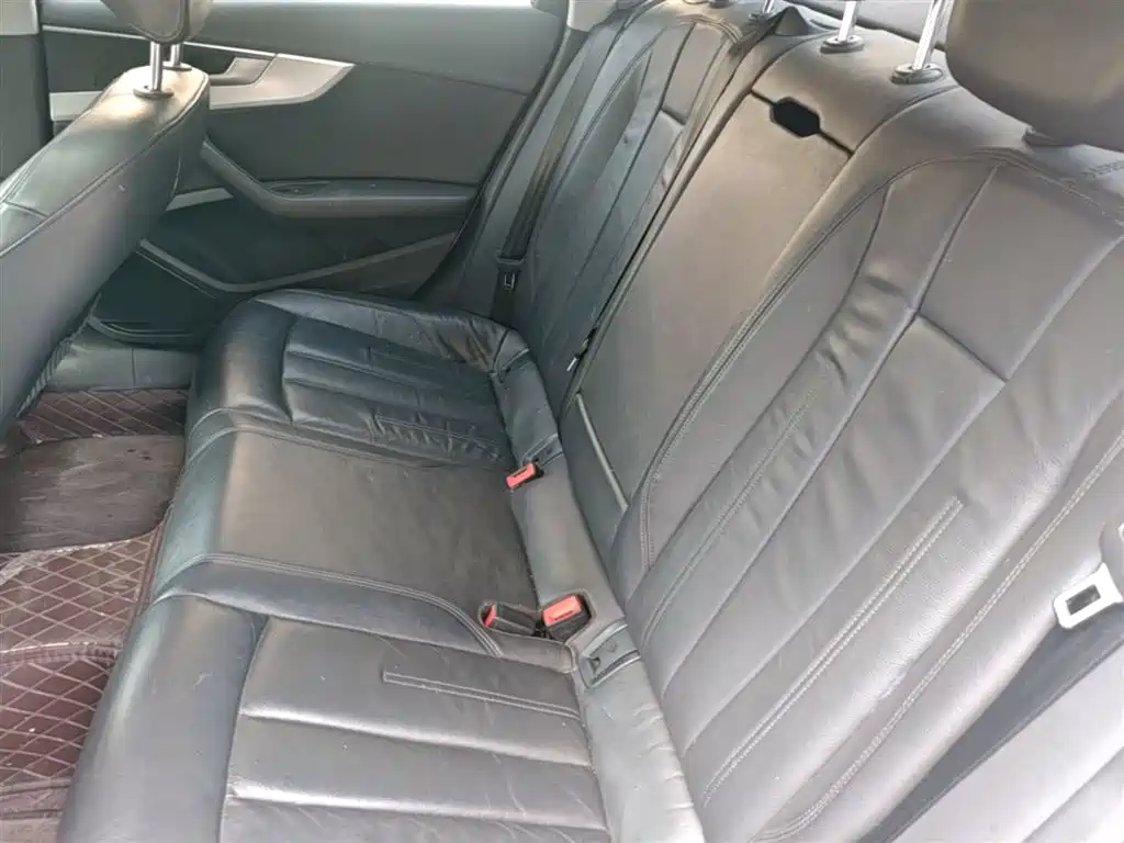 Audi A4L 2017 40 TFSI Fashion Edition фото 17
